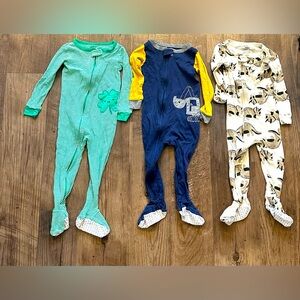 3 carters footed pjs